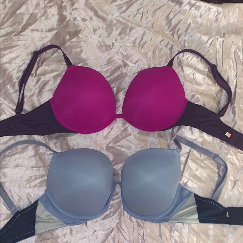 Victoria’s Secret Pink bras 34DD